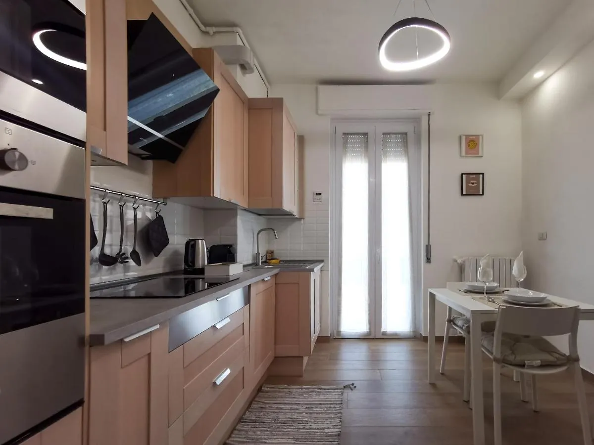 L'Arche Comfort & Relax - House In The Trees Apartment Milan